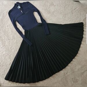 Prada Navy and Black Pleated Dress. Size IT 38/ US 6,8